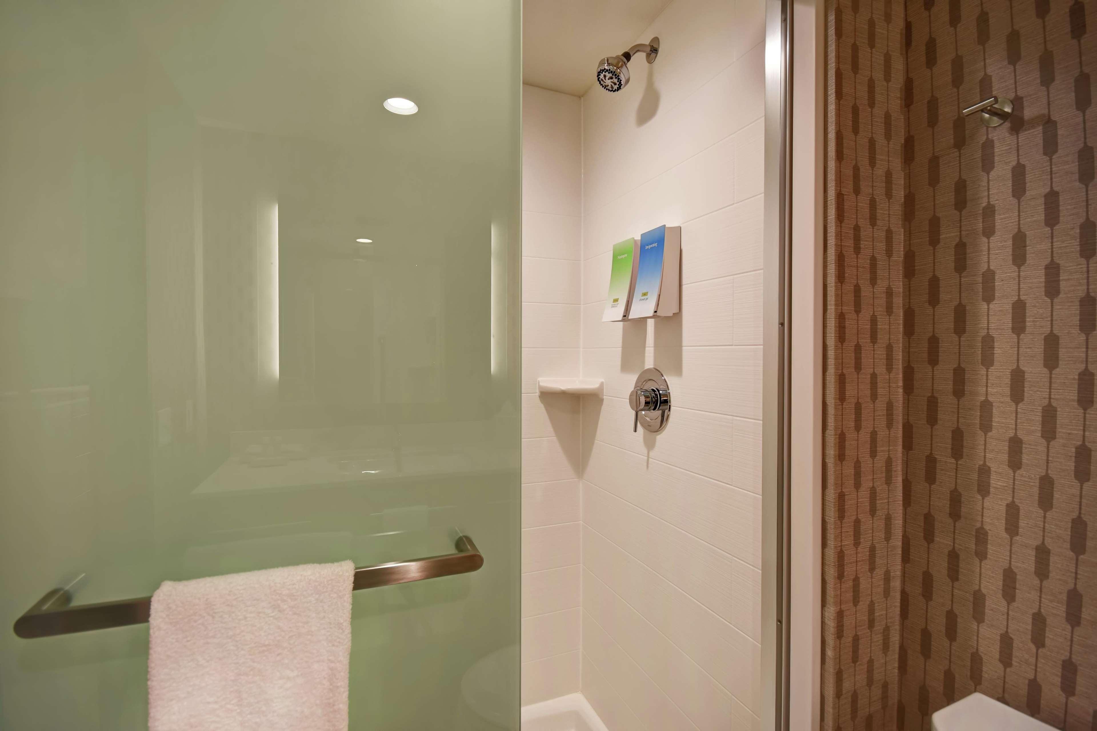 Home2 Suites By Hilton Victorville Exterior foto